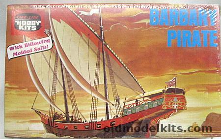 Life-Like Barbary Pirate Felucca Sailing Ship, B312-90 plastic model kit